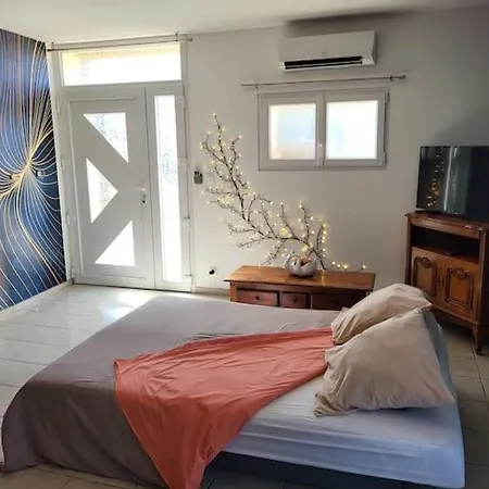 Letoile De Naples Appartement Le Burgaud